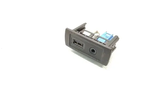 Volkswagen Crafter USB socket connector A4478200087
