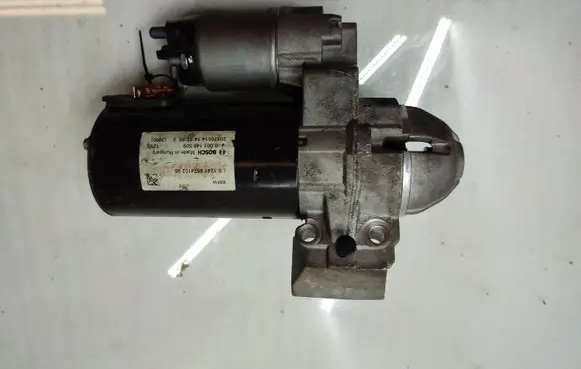 BMW 5 F10 F11 Starter motor 8574102 0001148509