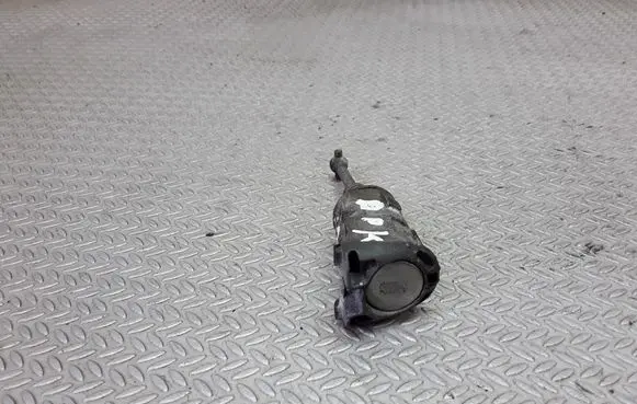 Renault Megane II Front door lock (next to the handle) 