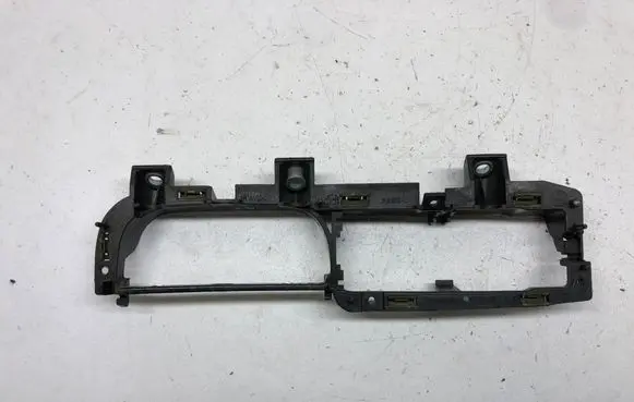 Volkswagen PASSAT B5 Other front door trim element 3B1867179B