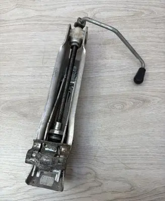Audi A4 S4 B7 8E 8H Lift Jack 8E0011031M