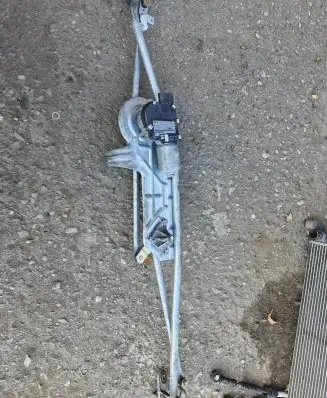 Seat Alhambra (Mk1) Front wiper linkage and motor