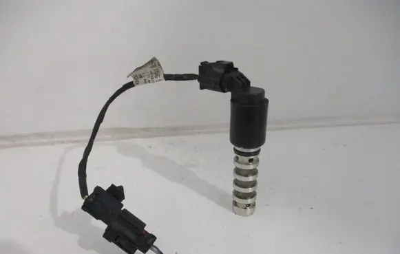 Hyundai Kona I Camshaft vanos timing valve 703020