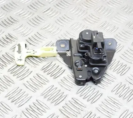 Maserati Quattroporte Tailgate/trunk/boot lock/catch/latch