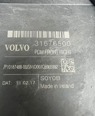 Volvo S90, V90 Front door window regulator motor 31676500 P101874880