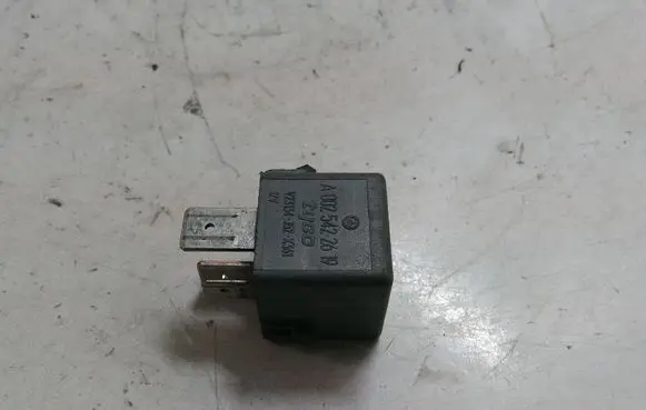 Mercedes-Benz Sprinter W906 Other relay A0025422619