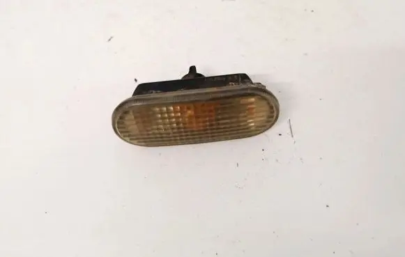 Volkswagen PASSAT B5 Front fender indicator light 3B0949117C