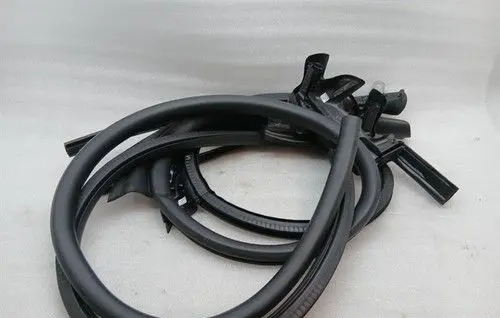 Audi R8 4S Rubber seal front coupe door window 4S7831707A