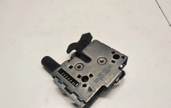 Audi Q3 F3 Tie down hook / loop 83a823509a 75559212