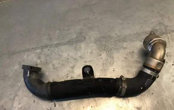 Audi A5 8T 8F Intercooler hose/pipe 04L131111AB 04L145828B