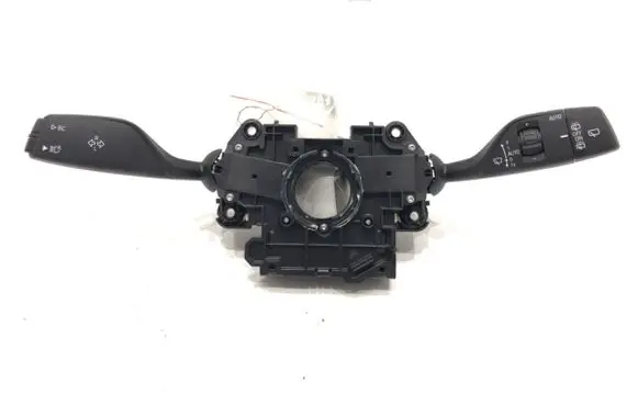 Wiper turn signal indicator stalk/switch