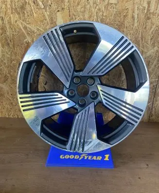 Audi RS7 C7 R21 alloy rim 