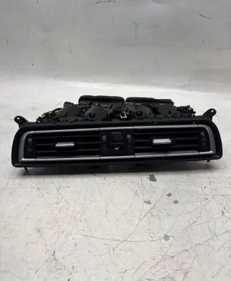 BMW 7 F01 F02 F03 F04 Dash center air vent grill 00126744