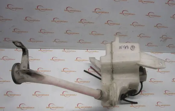 Nissan Leaf I (ZE0) Windshield washer fluid reservoir/tank HLC23034 2224650A