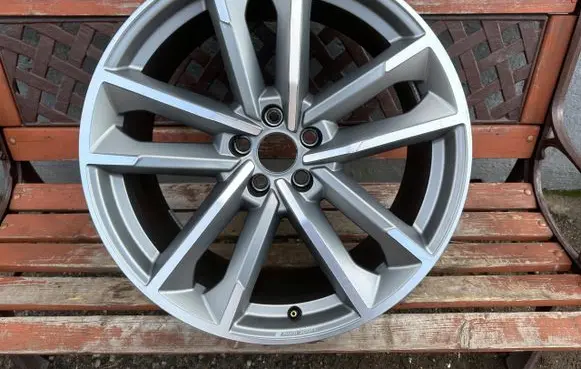 Audi A7 S7 4K8 R20 alloy rim 