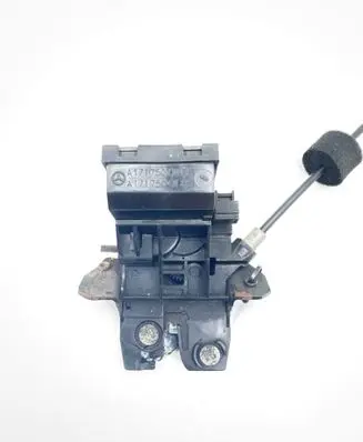 Mercedes-Benz CLK A209 C209 Loading door lock A1717500085