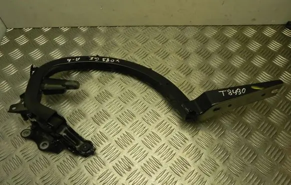 Audi A6 S6 C8 4K Tailgate/trunk/boot hinge 4K5827301 T8490