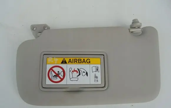Nissan Pulsar Sun visor