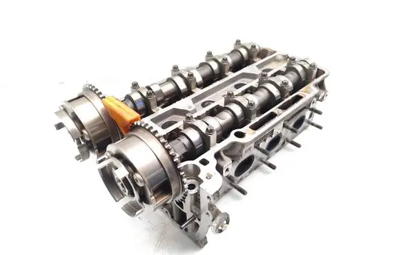 Opel Corsa E Engine head 55562229 55562231
