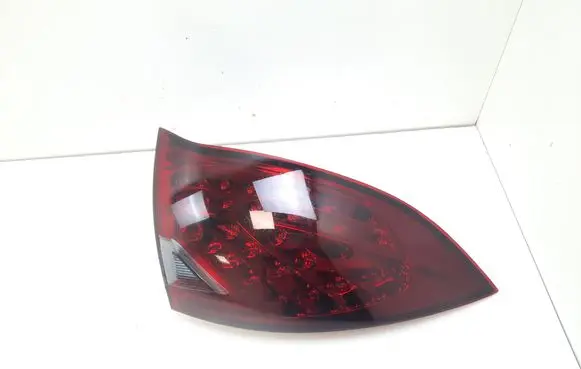 Porsche Cayenne (92A) Rear/tail lights 7P5945095T