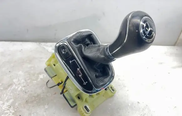Mercedes-Benz CLK A209 C209 Gear shifter/selector A2032678524
