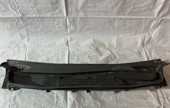 Mercedes-Benz A W169 Wiper trim A1698300013 982444W