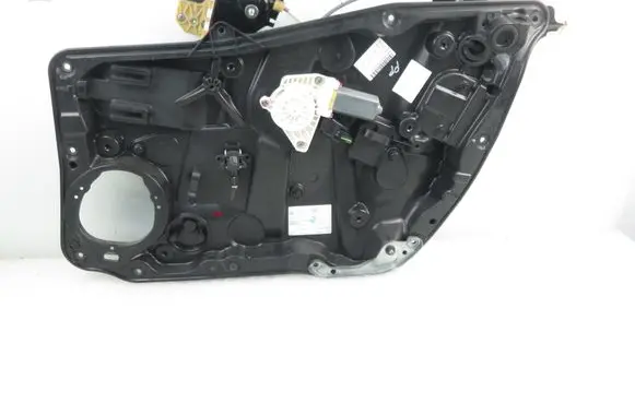 Mercedes-Benz CLA C117 X117 W117 Front door window regulator with motor 1177220295
