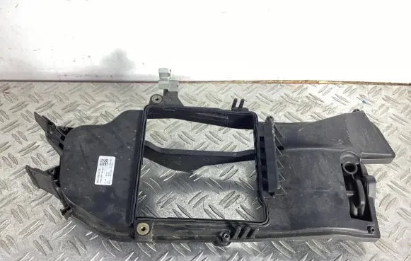 Mercedes-Benz GLC X253 C253 Air filter box cover A6510900700
