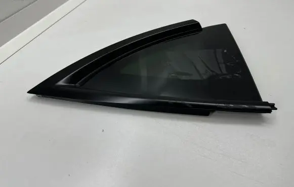 Tesla Model Y Rear side window 160080800A
