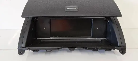 Mercedes-Benz C W204 Screen/display/small screen A2046801231 091208202733 W204ZD2