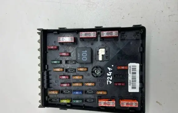 Volkswagen PASSAT B6 Fuse module 3c0937125