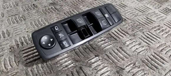 Mercedes-Benz R W251 Electric window control switch A2518300290 03728360