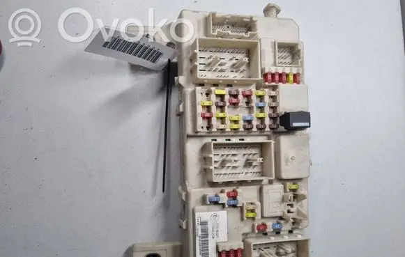 Ford Kuga I Fuse module 7M5T14A073JD