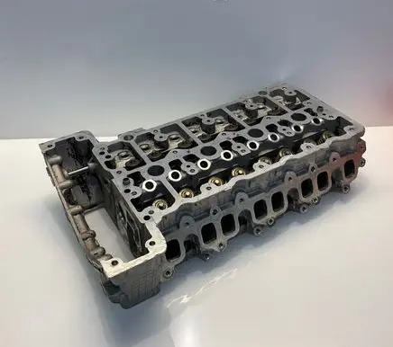 Mercedes-Benz C W204 Engine head 2710162201 R2710162201 A2710162201