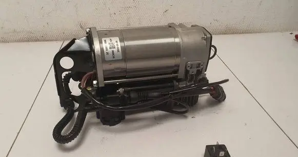Volkswagen Touareg I Air suspension compressor/pump 7L0616007H 7L0616007 7L8616006