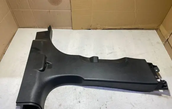 Maserati Ghibli (B) pillar trim (bottom) 670019610 FA00AA