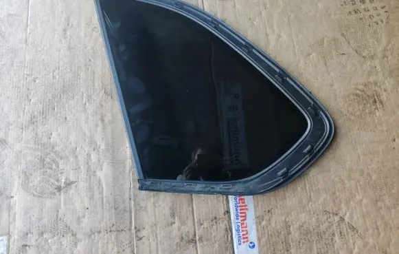 BMW X5 F15 Rear side window