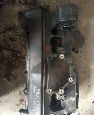 BMW 3 E46 Rocker cam cover 7506728