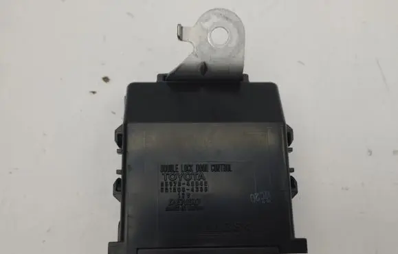 Toyota C-HR I Door central lock control unit/module 8597048040