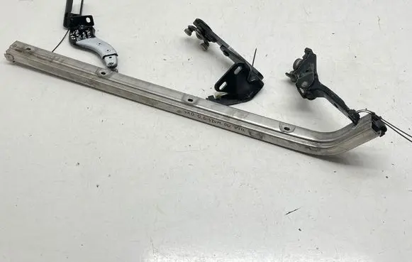 Volkswagen Caddy Sliding door middle rail 2K0843872H 2K0843436B 2K0843398B