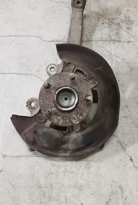 Lexus IS 220D-250-350 Front wheel hub spindle knuckle