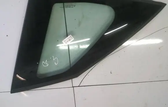 Citroen C4 I Picasso Rear side window AS2