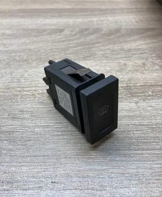 Volkswagen Sharan Windscreen/window heater switch 7M3959622 YM2118K574AAW