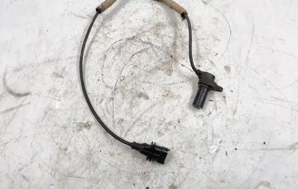 Cadillac CTS Crankshaft position sensor 0261210131 H9508