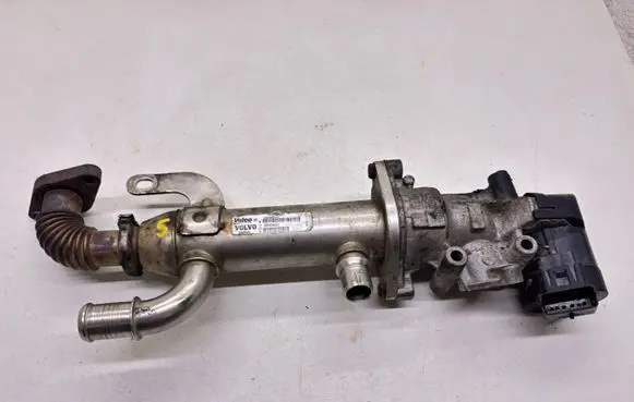 Volvo S80 EGR valve cooler 8653691 993062A