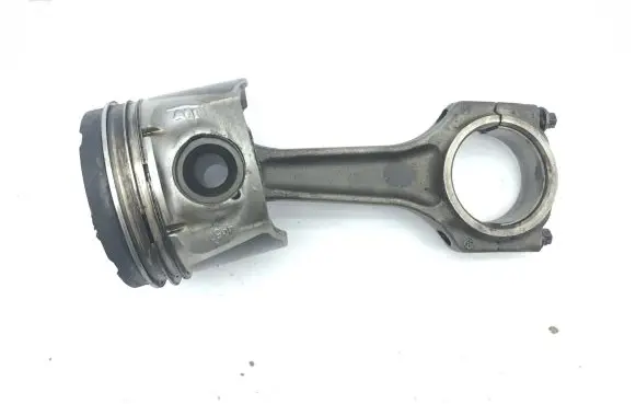 Chrysler Voyager Piston with connecting rod