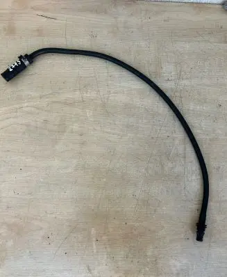 Mercedes-Benz E W211 Engine coolant pipe/hose A2115010225