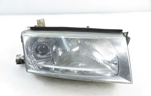 Skoda Octavia Mk1 (1U) Headlight/headlamp 1U1941016E