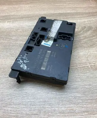 Mercedes-Benz E W211 Door control unit/module 2118207526