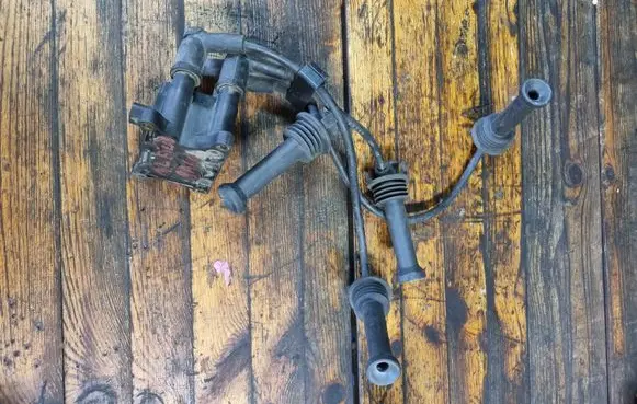 Ford Fiesta High voltage ignition coil CM5G12029FA 1751062 1727641